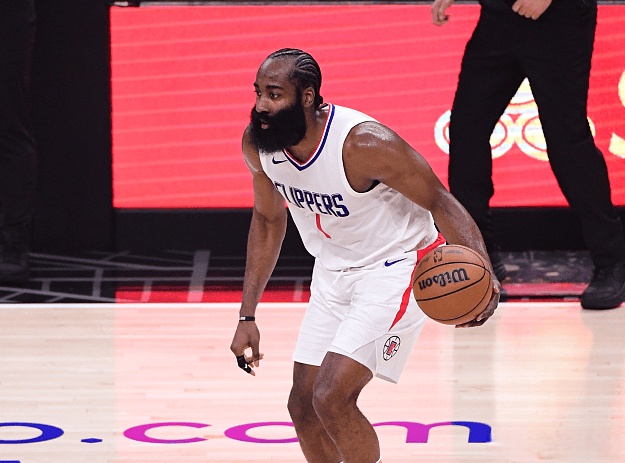 哈登连续二十场比赛得分超过出色发挥，FPX不断突破！赛场气氛高涨的简单介绍-开云体育官网